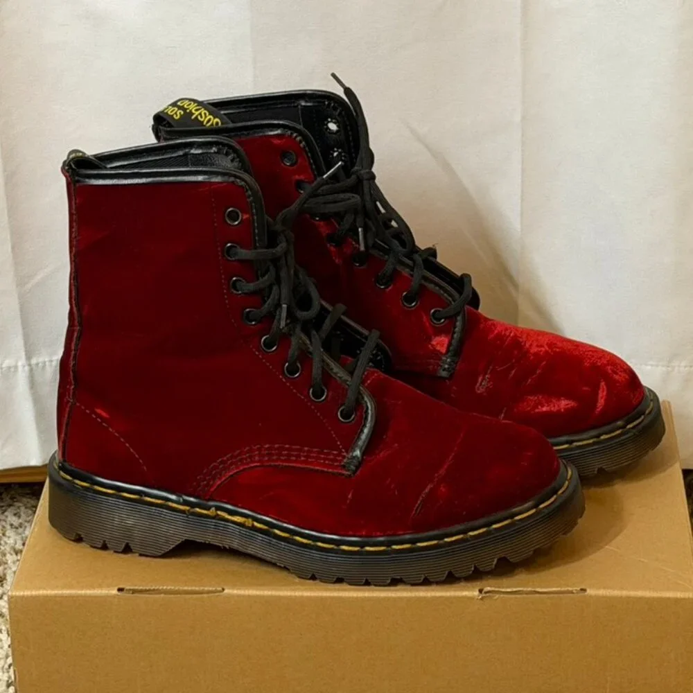 Vintage Red Velvet Doc Martens 8-Eye Boots - UK5 - Picture 3 of 12